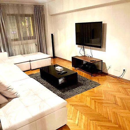 Romana 100 Sqm Deluxe Apartament Bukares Bagian luar foto